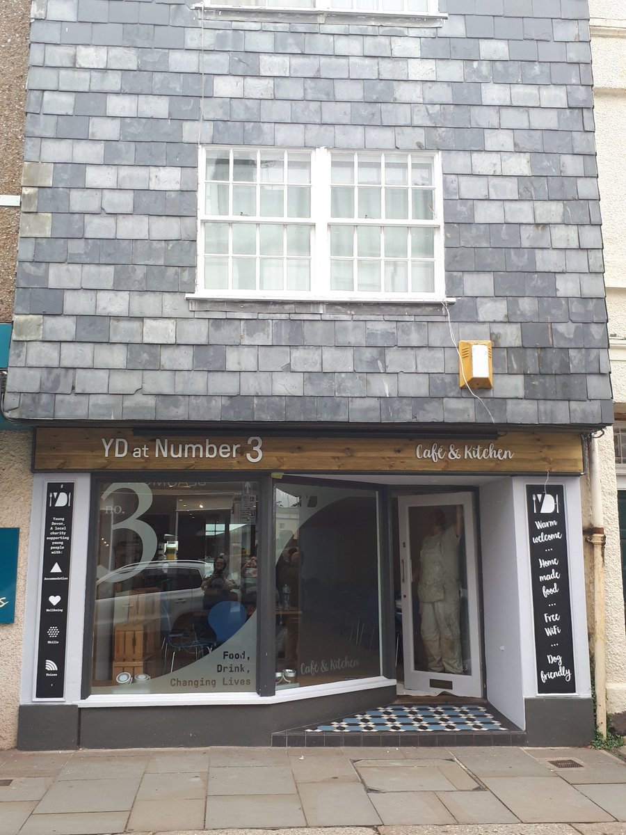 Number3YD's tweet image. Before and after! Bit delayed over here getting this on @Twitter! We opened last week after a quick face lift! Excited to be here in Totnes x