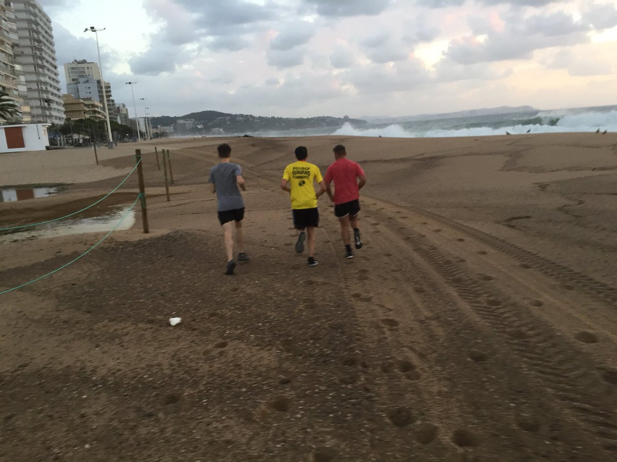 RegmedB's tweet photo. #FIRM2018 @FIRMSymposium not easy to catch EARLY CAREER RESEARCHERS EARLY MORNING https://t.co/0rmmjnRPeI