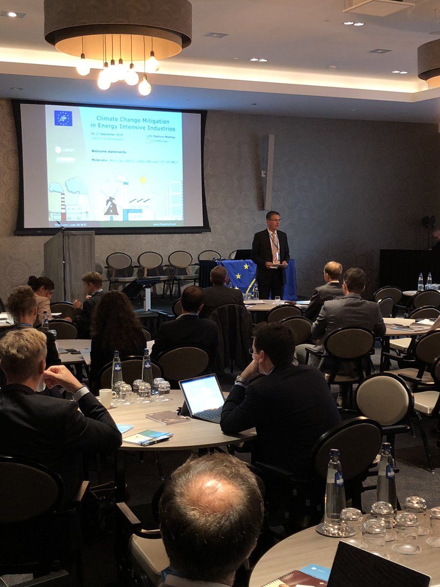 EliasDemianE's tweet photo. Full room for the @LIFEprogramme Energy Intensive Industries platform meeting. So many expectations for today on EU CCM policies and best practices among a well diversified audience. The coordinator of the host project, LIFE Optimelt, is opening the session #LIFEPMClimate https://t.co/8qljk1cp11