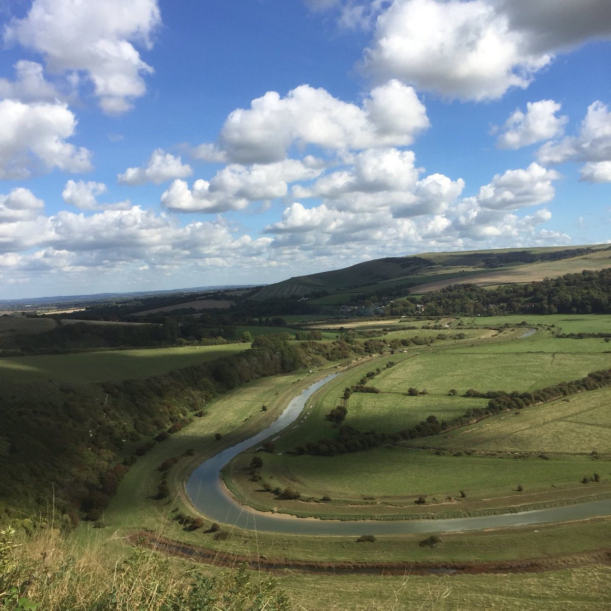SouthDownsWater's tweet photo. This incredible view was taken at High and Over on the beautiful South Downs. Overlooking Cuckmere Haven it has to be one of the most breathtaking views of the South Downs. Where is your favourite view? #view #cuckmerehaven #highandover #alfriston #seaford #sevensisters #sussex https://t.co/ooXgwT7lsw