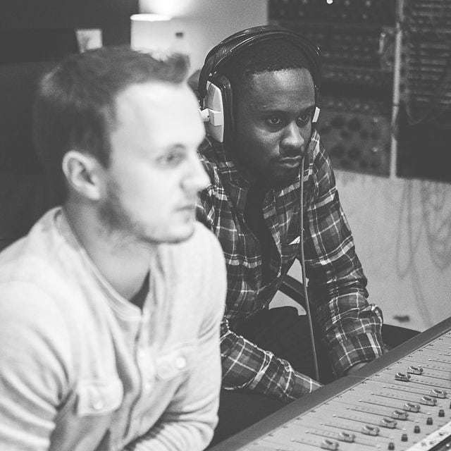 akareyldn's tweet photo. In studio w my pardner, the broheim, the legend in the wings @jasperdent
________________________
#log04 #log03 #akarey #akareyWorldwide #prologs #crowdfunding #campaign #donate #music #hiphop #poetry #londonspokenword #london #londonrap #londonhiphopartists #musicvideo #uk… https://t.co/43bm1eIyTr