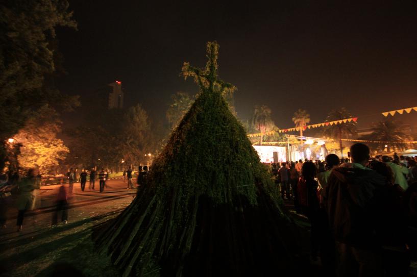 baseethiopia1's tweet photo. Meskel an annual religious holiday in the Ethiopian&amp;Eritrean Orthodox churches, which commemorates the discovery of the True Cross by the Roman Empress Helena in 14th century. It occurs on the 17 Meskerem in the Ethiopian calendar/September 27 Gregorian calendar,or28in leapyears. https://t.co/zGrMFHJyUm