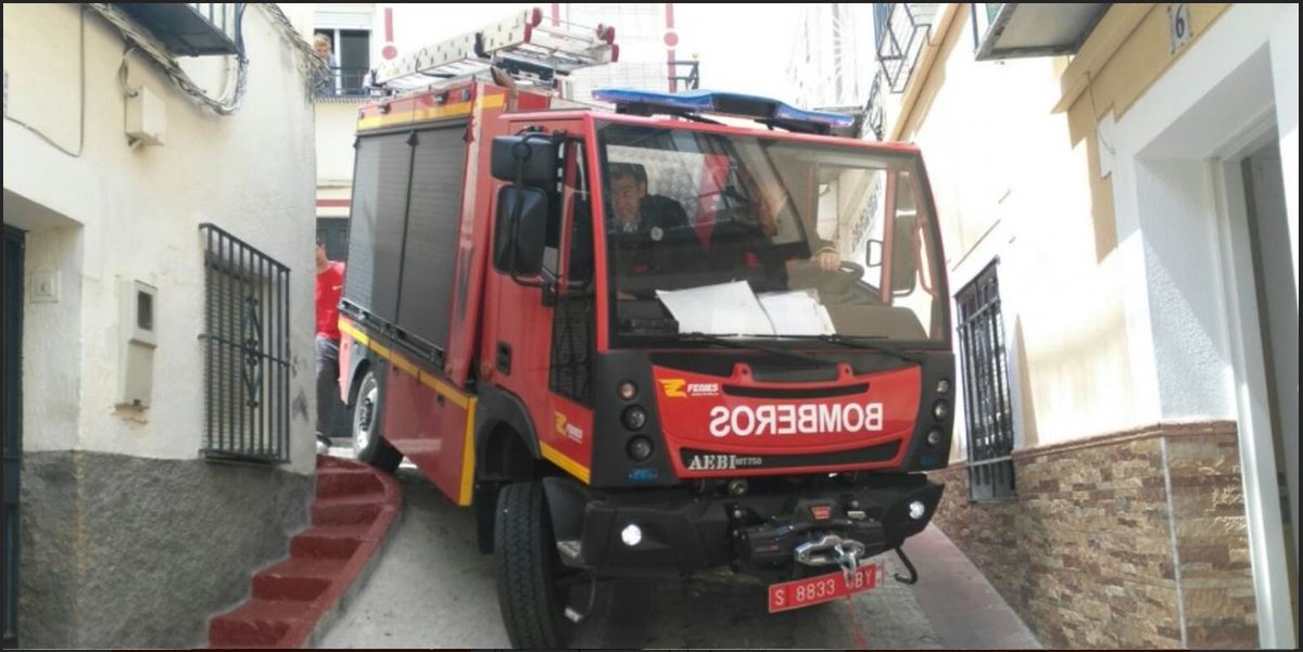 BomberosMad's tweet photo. #Bulkano La Bomba Urbana Ligera 🚒(BUL) más estrecha del mercado, con 1,75m. de anchura y un reducido radio de giro que le permite maniobrar en las calles más angostas del centro histórico de las ciudades.
👉https://t.co/E387KTEGz1
#FelizMiércoles https://t.co/21HgT8LPjB