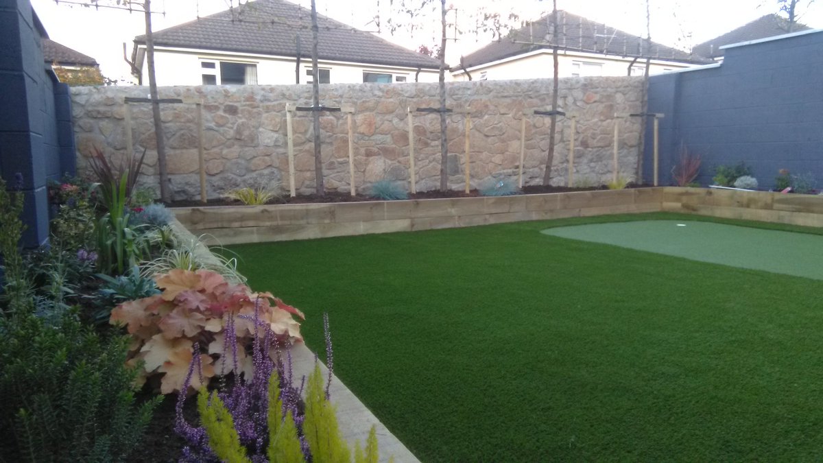 DubArtificial's tweet photo. Completed project in knockrabo, Goatstown with raised beds, low maintenance shrubs, screening trees, royal grass silk 35 artificial grass and a birdie putting green. #newbuild #knockrabo #goatstown #Ireland #golf #garden #Dublin https://t.co/Dv3QmrFp9r