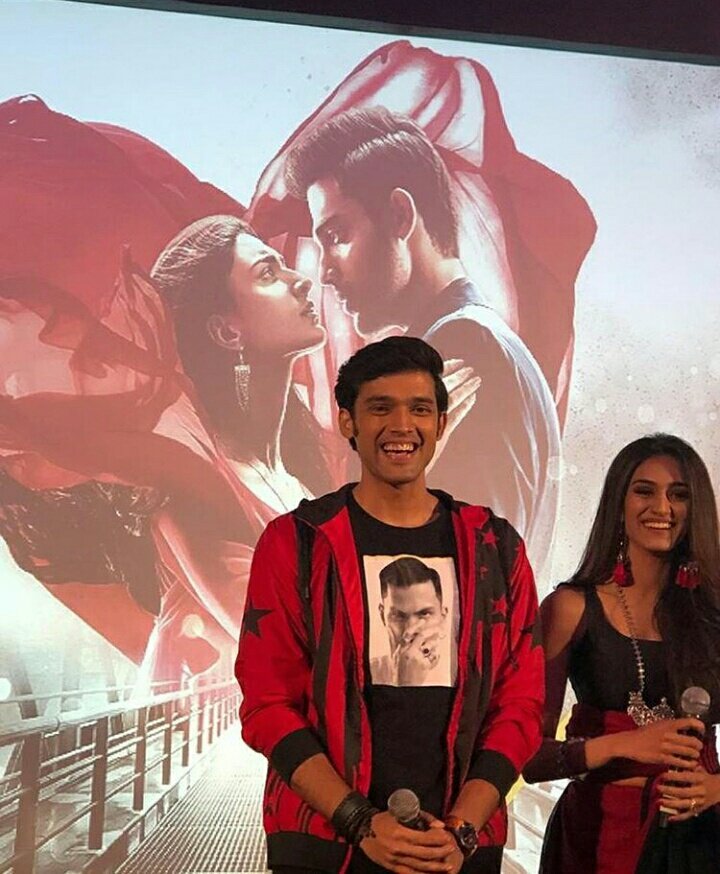 Anurag and Prerna ❤
<a href="/IamEJF/">Erica J Fernandes</a> <a href="/LaghateParth/">Parth Samthaan</a>