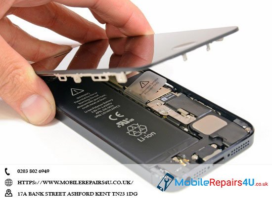 Mobilerepairs4U's tweet photo. Screen Replacement services are available at https://t.co/Fn2aGMvt3j https://t.co/alUpteyFZ3
