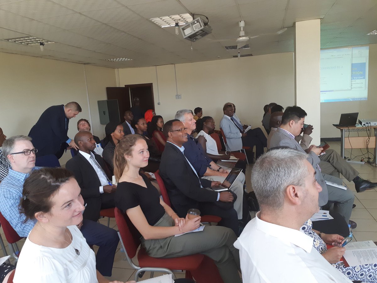 EUinRW's tweet photo. Happening now: Roundtable debates on regional integration @UnivOfKigali proudly supported by among others, the #EU's #JeanMonnetProgramme and the #EU Delegation to #Rwanda @nicolabellomo @jumuiya @europeaid @eu_eeas https://t.co/exTrctejx4