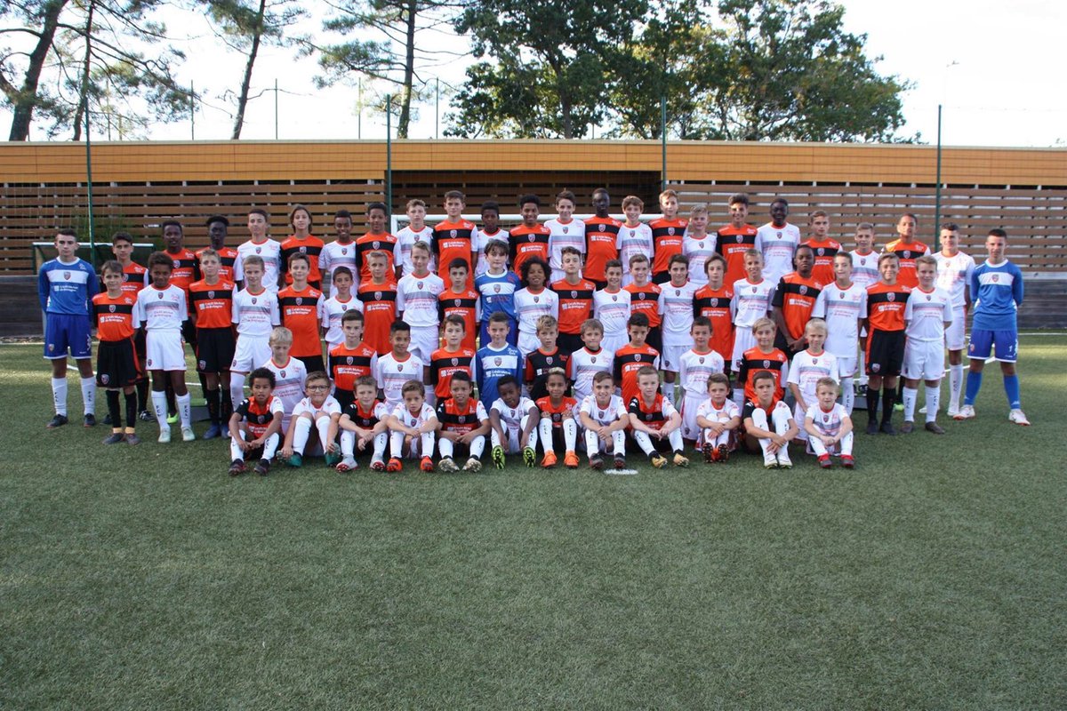 JestinHerve's tweet photo. @FCLorient #prefo photo officielle ⚽️Allez Lorient https://t.co/UExDG4qRGj