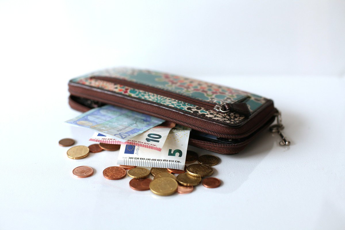 senByte's tweet photo. Neuer #Blog-Post: So kalkulieren Sie das Aufsetzen Ihres #Onlineshops

https://t.co/KWvagkbl23 https://t.co/hd6LlE6Z55