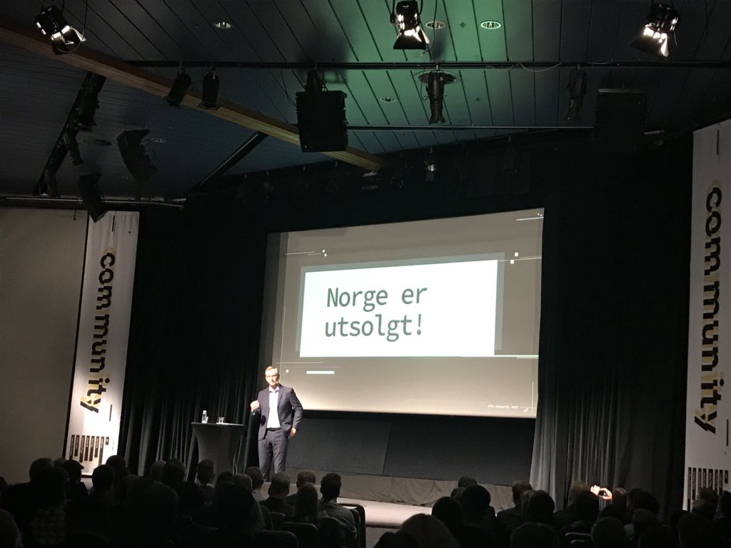 Marie Jerpseth (@marjerpseth) on Twitter photo Bare ubegrenset med muligheter om vi setter brukeren - deg & meg i sentrum. Godt hode og varmt hjerte. Teknologi. Av og for mennesker! <a href="/AteaNorge/">Atea Norge</a> #ateacommunity <a href="/nordicedgeexpo/">Nordic Edge</a> Bare ubegrenset med muligheter om vi setter brukeren - deg & meg i sentrum. Godt hode og varmt hjerte. Teknologi. Av og for mennesker! <a href="/AteaNorge/">Atea Norge</a> #ateacommunity <a href="/nordicedgeexpo/">Nordic Edge</a>