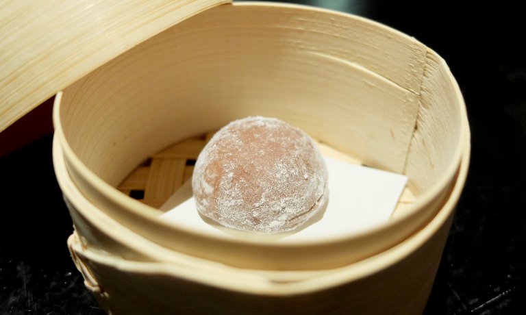 Iannotti-Buonanno e un piccolo miracolo chiamato <a href="/Kresios/">Giuseppe Iannotti</a>. 
Impressiona la crescita d'un locale quasi impossibile condotto dal giovane chef con l'aiuto del suo giovanissimo sommelier identitagolose.it/sito/it/132/20…