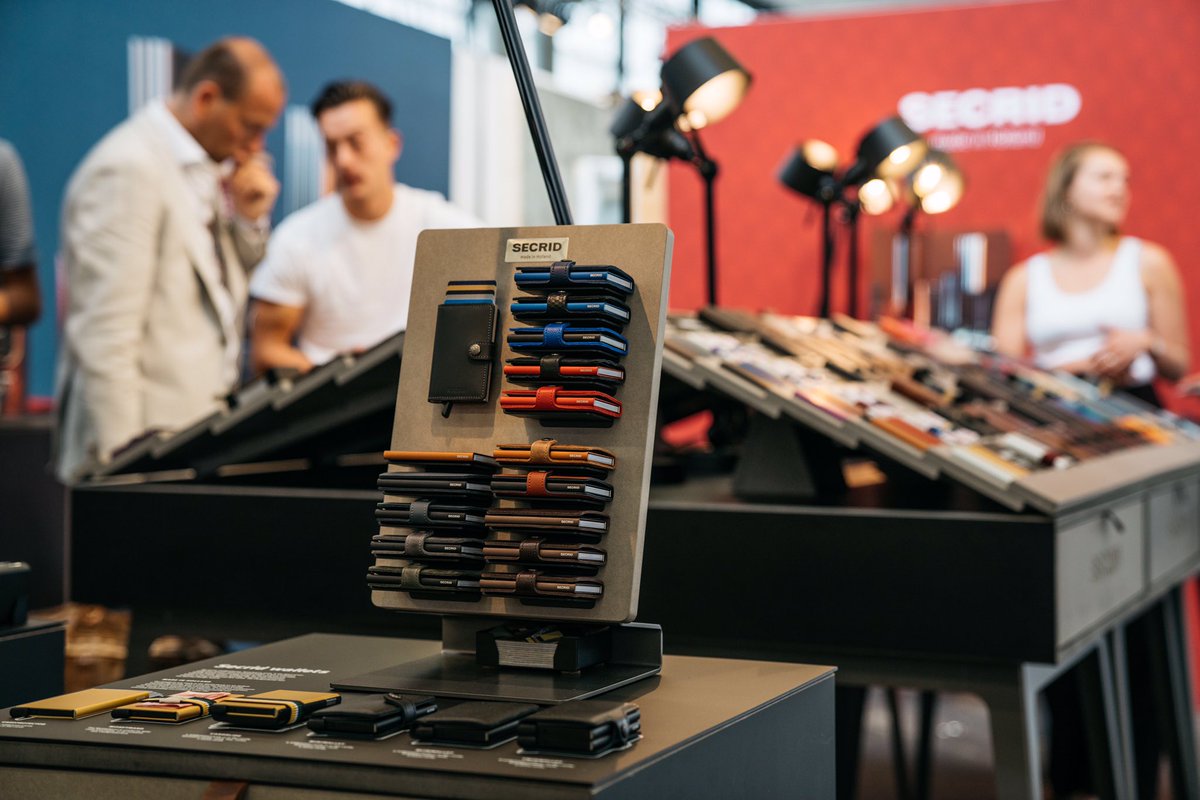 small_wallets's tweet image. Which is your favourite @secrid wallet.... a wallet made by the finest wallet craftsman to last. #secrid #wallet #smallwallets #secridwallets #leatherwallet #holiday #travellight #walletshop #slimwallets #slimwalletjunkie #cool #designer #colour #useful