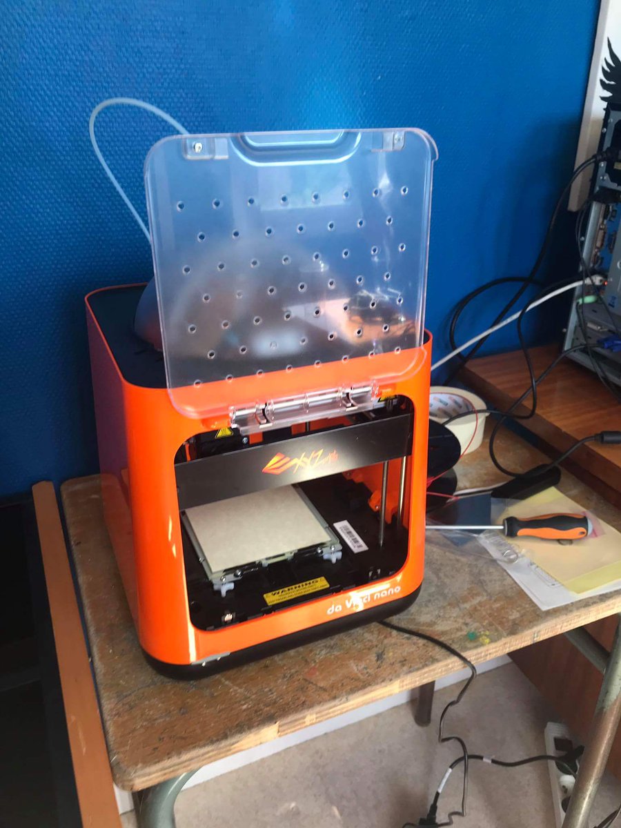 EmmanuelViv's tweet photo. Dans #oise #departement l' #innovation concerne toutes les #mairies Bravo à #bethisysaintpierre dans #agglomeration de #compiegne #arcba pour l'installation de cette #imprimante3d pour les jeunes du village @Adico60 #innovonsensemble https://t.co/Lb9HcMmTqg