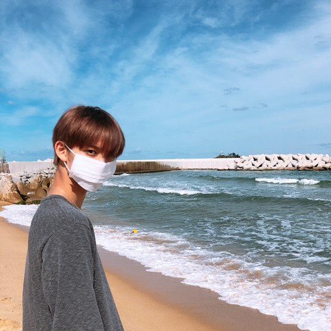 hwangminhyunim's tweet photo. [Fancafe] 180926 Wanna One Bae Jinyoung update at fancafe

He said " Wannable❤ did you have a good chuseok? I'm so late TT. I took a lot of picture. Pls enjoy this photos"

#워너원 #배진영 #이대휘 #라이관린 #윤지성 #하성운 #황민현 #옹성우 #김재환 #강다니엘 #박지훈 #박우진 https://t.co/aULMeMY7Ef