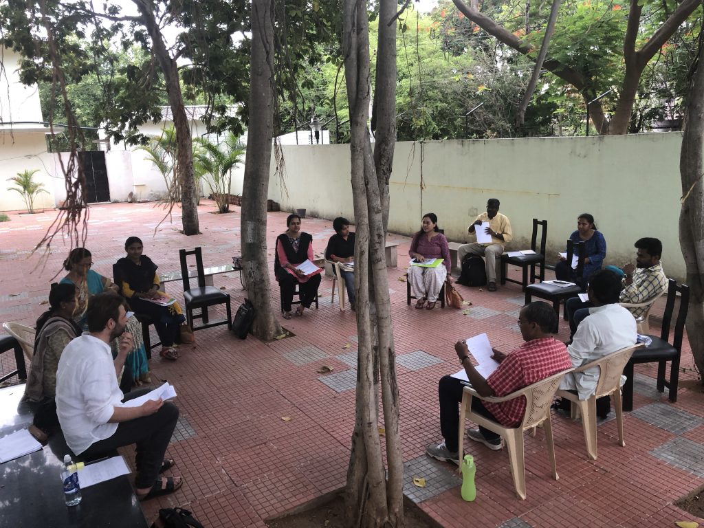 Making connections under the banyan tree and other such spaces
#research #methods #ethnography #knowledgeexchange #community connectorsstudy.com/making-connect…