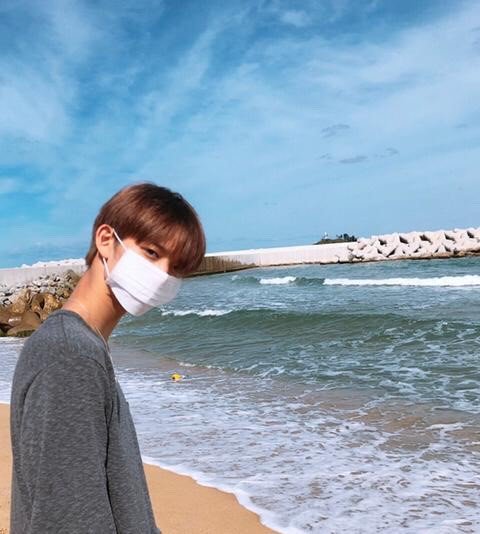 hwangminhyunim's tweet photo. [Fancafe] 180926 Wanna One Bae Jinyoung update at fancafe

He said " Wannable❤ did you have a good chuseok? I'm so late TT. I took a lot of picture. Pls enjoy this photos"

#워너원 #배진영 #이대휘 #라이관린 #윤지성 #하성운 #황민현 #옹성우 #김재환 #강다니엘 #박지훈 #박우진 https://t.co/aULMeMY7Ef