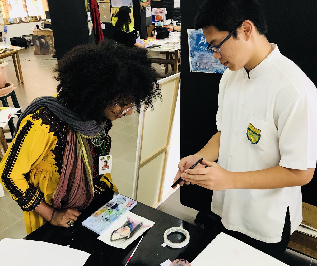artsthailand's tweet photo. Seminars, presentations and studio critiques. Providing vocational, real-world engagment for visual art students with practicing artist Gabrielle Tesfaye #ptis #dpvisualarts #educationforcreativity https://t.co/A53wIrk1e4