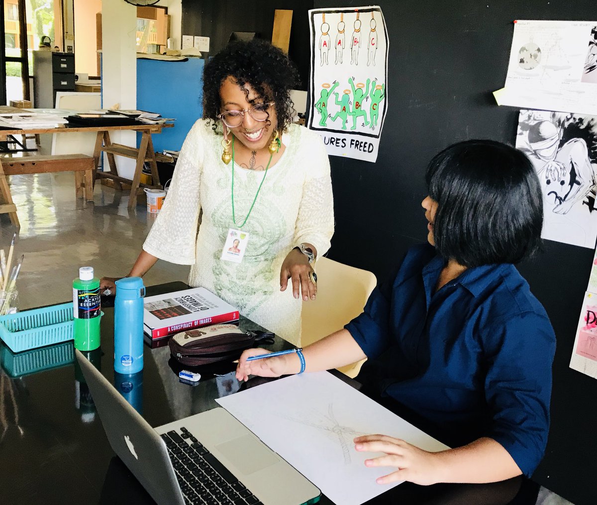 artsthailand's tweet photo. Seminars, presentations and studio critiques. Providing vocational, real-world engagment for visual art students with practicing artist Gabrielle Tesfaye #ptis #dpvisualarts #educationforcreativity https://t.co/A53wIrk1e4