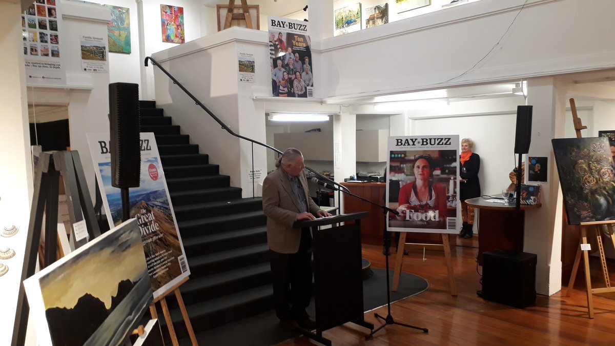 NapierinFrame's tweet photo. The man who launched the blog, the tabloid and the magazine - @baybuzztom speaking at #BayBuzz's 10th Birthday Party.
Proud to say I have been contributing to this great local publication for those ten years! 🐝 https://t.co/OP1KglmV9s