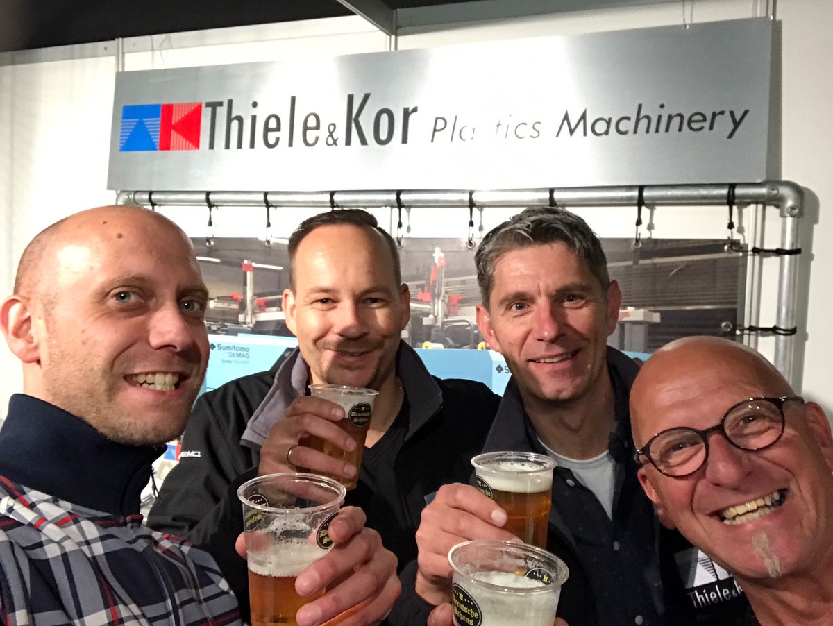 TKPMBV's tweet photo. Ons verkoopteam is er klaar voor. #Kunststoffenbeurs2018 #KoningshofVeldhoven Beneluxhal standnummer 1. https://t.co/IZqIp8TKiZ