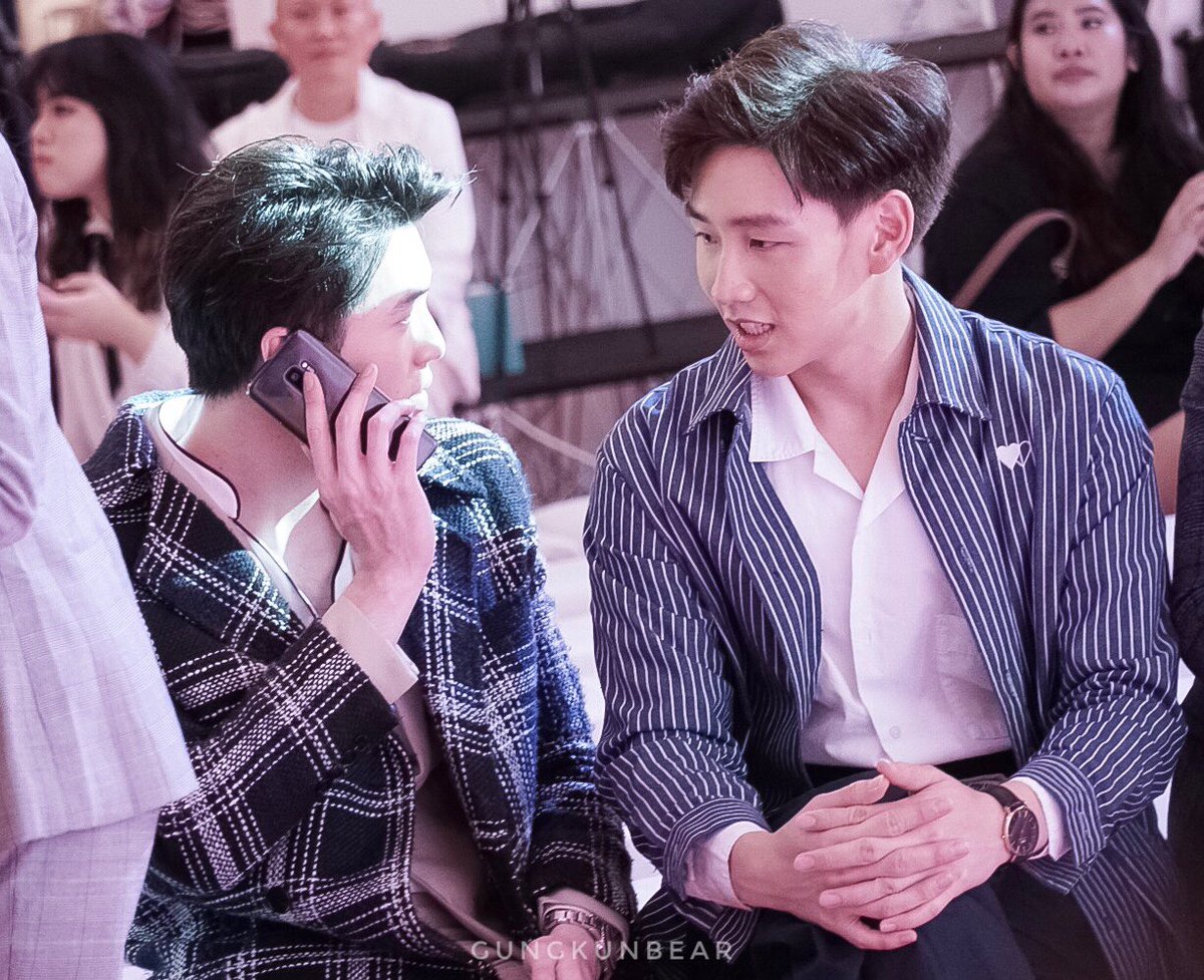 gungkunbear's tweet photo. เต้ๆ โหวตกังอ่ะ ส่ง sms คำว่า EB 16 มาที่ 4712666 นะ ไม่ต้องโทร
*เต้ไม่ได้โทรนะคะ แต่ขอใส่ร้ายเต้เพื่ออรรถรส* 😂
#กังเป็นหมี #taechayapat #gungkunpong #gung_kunpong #ConversationThailand #eb16 https://t.co/AuGDyPpWOr