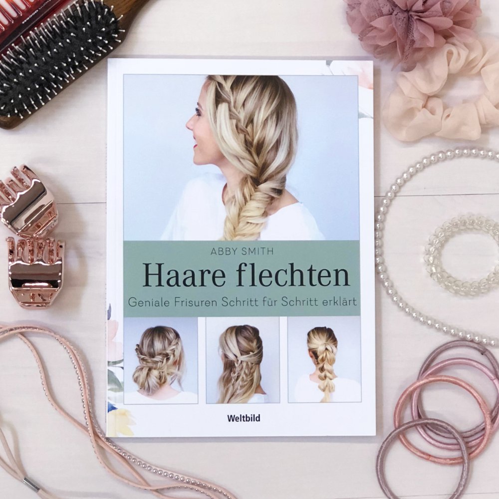 weltbildnews's tweet photo. 👱♀ Haare flechten Geniale Frisuren Schritt für Schritt erklärt 👱♀ Ob edle Brautfrisur, Ausgeh-Styling oder Freizeitlook für jeden Tag, hier findet ihr für jeden Anlass die passende Frisur!
📖➡ https://t.co/6YAFfemq6I
#weltbild #haareflechten #styling #brautfrisur #trend https://t.co/8aWHStAPHp