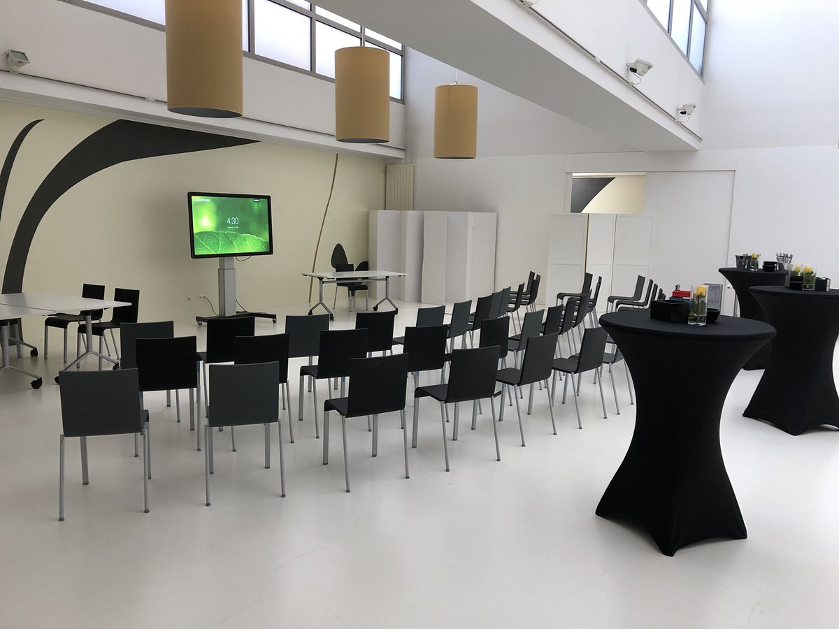 ldmhsprl's tweet photo. EWIA Conference Lunch Buffet in Brussels Natural Sciences Museum
#brusselsmuseums #ewia #corporateevents #naturalsciencesbrussels https://t.co/Di0E4ZsGM8