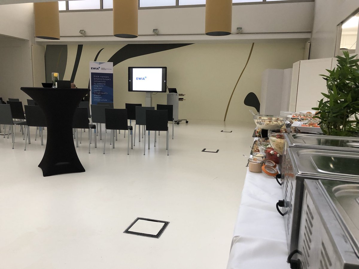 ldmhsprl's tweet photo. EWIA Conference Lunch Buffet in Brussels Natural Sciences Museum
#brusselsmuseums #ewia #corporateevents #naturalsciencesbrussels https://t.co/Di0E4ZsGM8