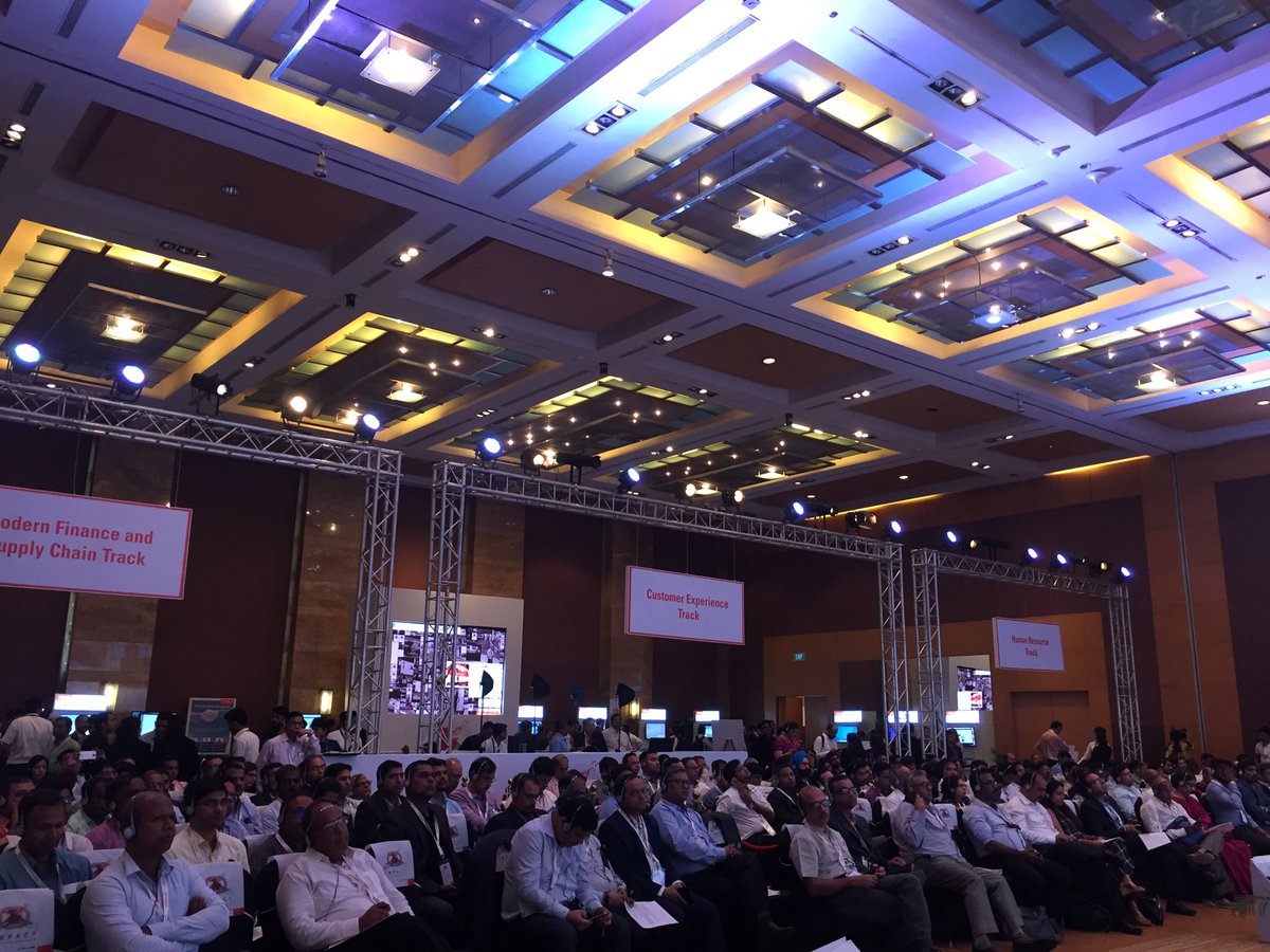 GeetuGeetub's tweet image. #LetsGetSaaSy Silent Conference, no sound, no movement #Blissful ⁦@Oracle_India⁩ #oracleimpact