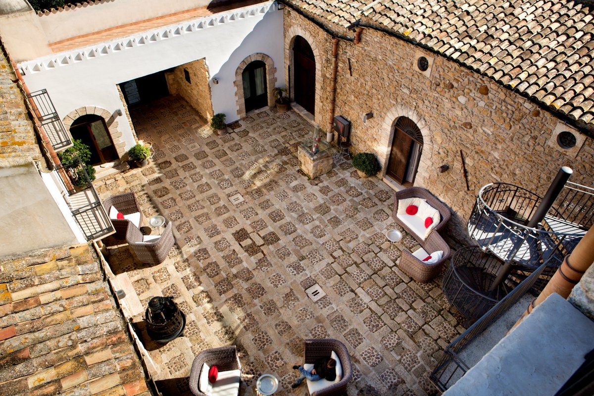 bagliodellaluna's tweet photo. Il cuore del nostro #baglio #ilbagliodellaluna #relais #shortbreak #relax 
Info e promozioni: https://t.co/ZSoAsAaHBc https://t.co/eurRgUzkvL