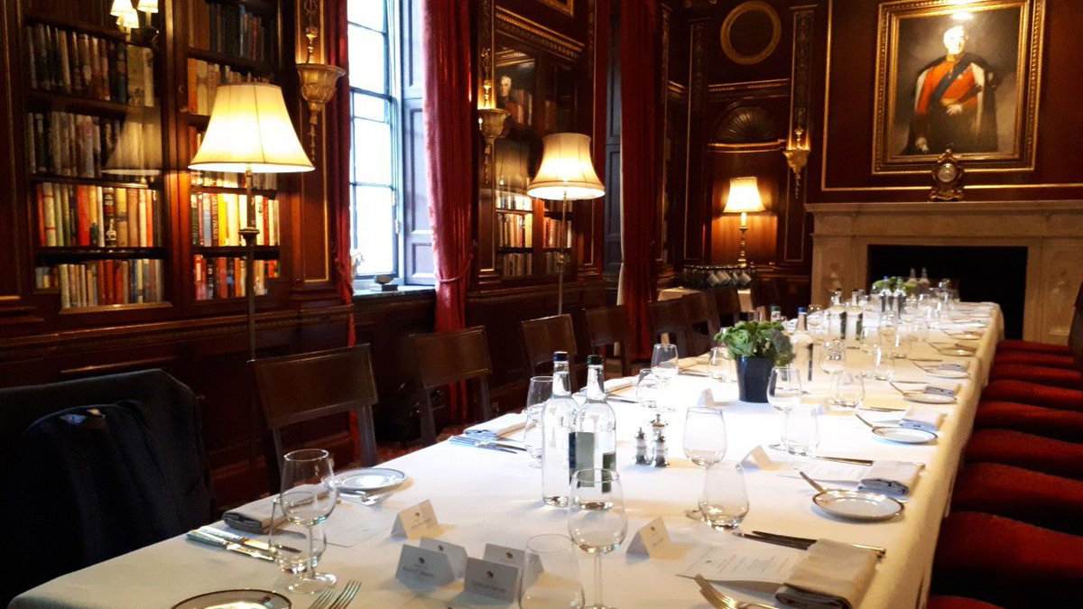 KC_Partnerships's tweet photo. Full table for last evening's @SalesFilter dinner event focused on Supply Chain Insights with @IBMSupplyChain #SupplyChain #Watson #AI #weareBench #WSCI https://t.co/rle4RgI8N0