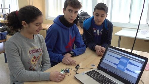 Linaschool1's tweet photo. Francisco Ruiz: “La robótica fomenta el trabajo en grupo y la capacidad de investigación” https://t.co/TKdMXVxGxx #educación #feedly https://t.co/JYo7EswgyY