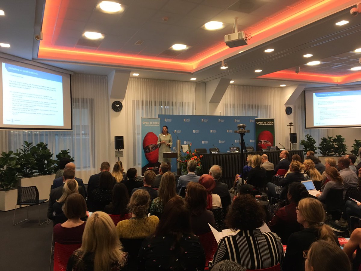 brianvarma's tweet photo. We zijn begonnen! Volg het live via https://t.co/BfsFb5XnxF
 #openjeogen #comensha #mensenhandel https://t.co/nlqq4FqwZX