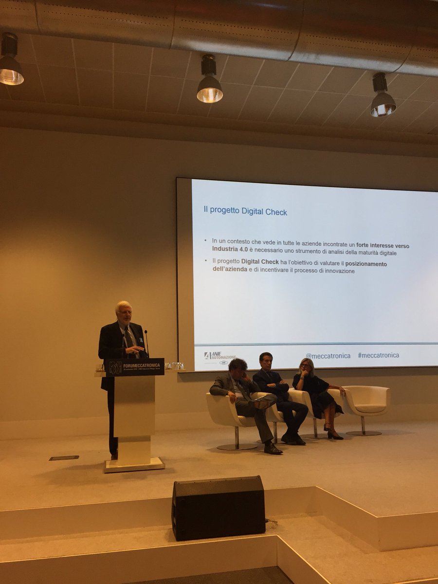 ANIEAutomazione's tweet image. @DihPiemonte Deregibus illustra risultati ricerca #Digitalcheck Incrementare ‘specialisti digitali’ e consapevolezza rischi #CyberSecurity