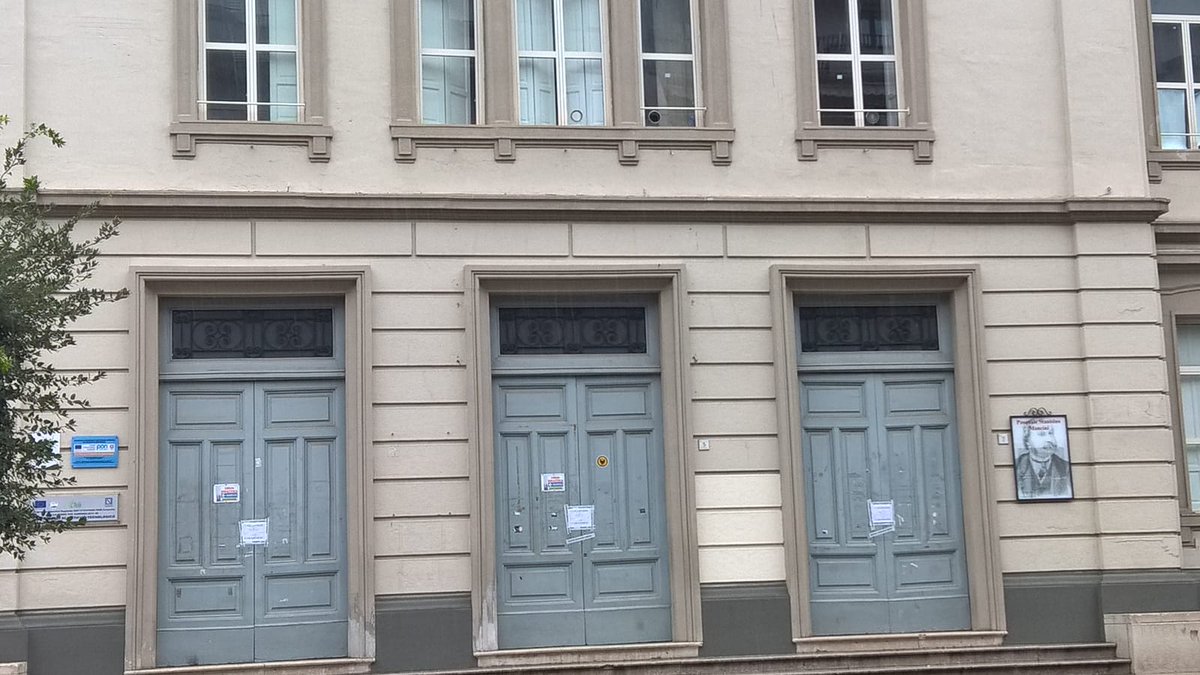 anteprima24's tweet image. ** Liceo Scientifico Mancini, la Provincia presenta la richiesta di #Dissequestro ** anteprima24.it/avellino/manci…
#Avellino #Carabinieri #Landolfi #LiceoMancini #Perlingieri #ProvinciaDiAvellino #PrimoPianoAvellino #AttualitàAvellino #Avellino #Regione #AttualitàRegione #anteprima24