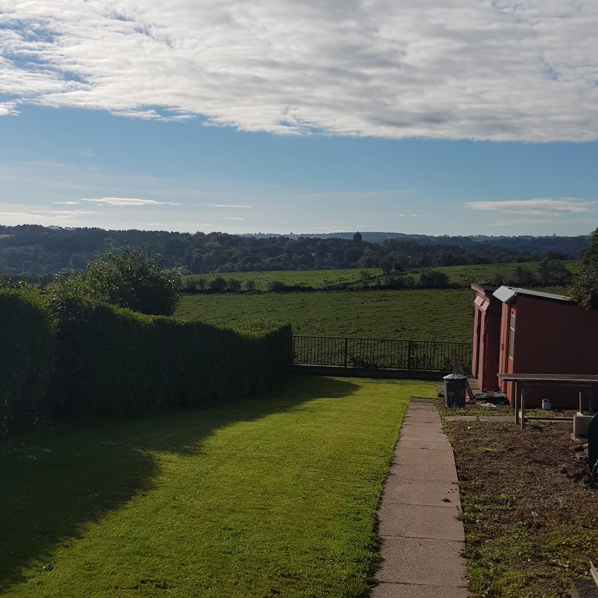 Working outside with this view 😎🌤 

#dpw_services #bestoftheday #blue #amazing #photooftheday #instalove #followme #instafollow #nofilter #nature #sun #love #photo #instadaily #awesome #instapic #summer #beautiful #picoftheday #smile #sky