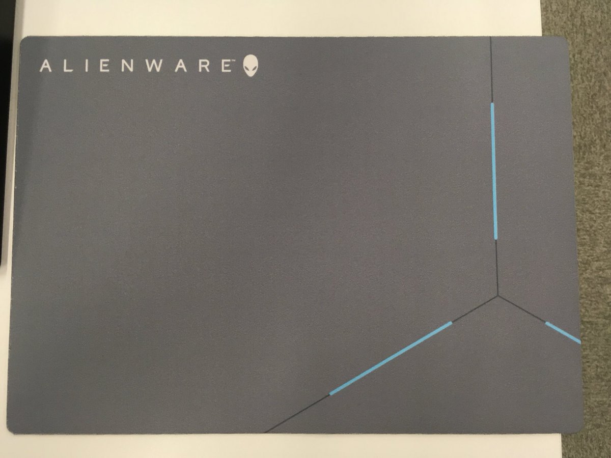 Alienware Japan Alienwareマウスパッドプレゼントキャンペーン このツイートにあなたの好きなゲーミングpcブランドを書いてリプライしてください Alienware以外でも大丈夫です 抽選で5名様に Alienwareマウスパッドをプレゼント 18年10月8日