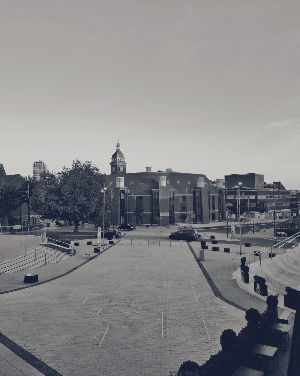 . The central <a href="/SwindonLibrary/">Swindon Libraries</a> from <a href="/Regent_Circus/">RegentCircus</a> this morning, probably one of my favourite places in the town centre. Where's your favourite place in the town centre? (@inswindon)