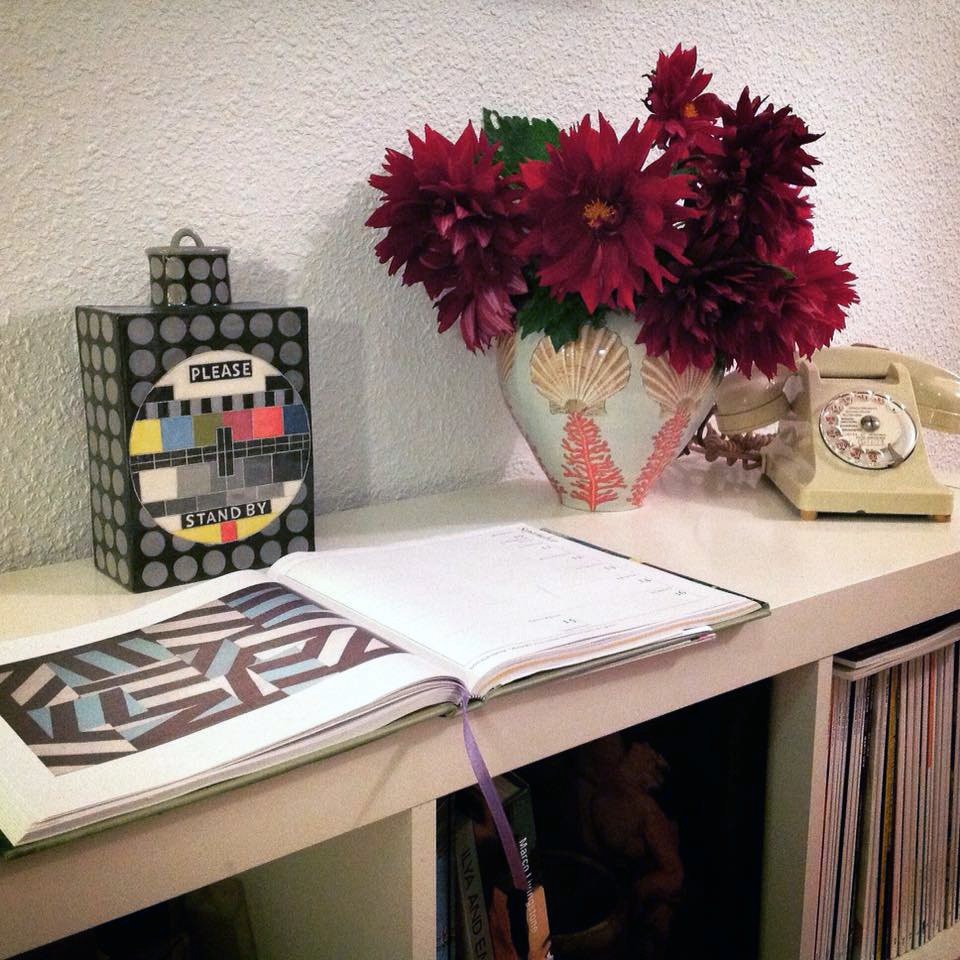 studioslipware's tweet image. So here is the one making all the noise at the moment, The #Testcard Tea Caddy came out of the kiln! 24.5 cm tall. #slipware #kittyshepherd