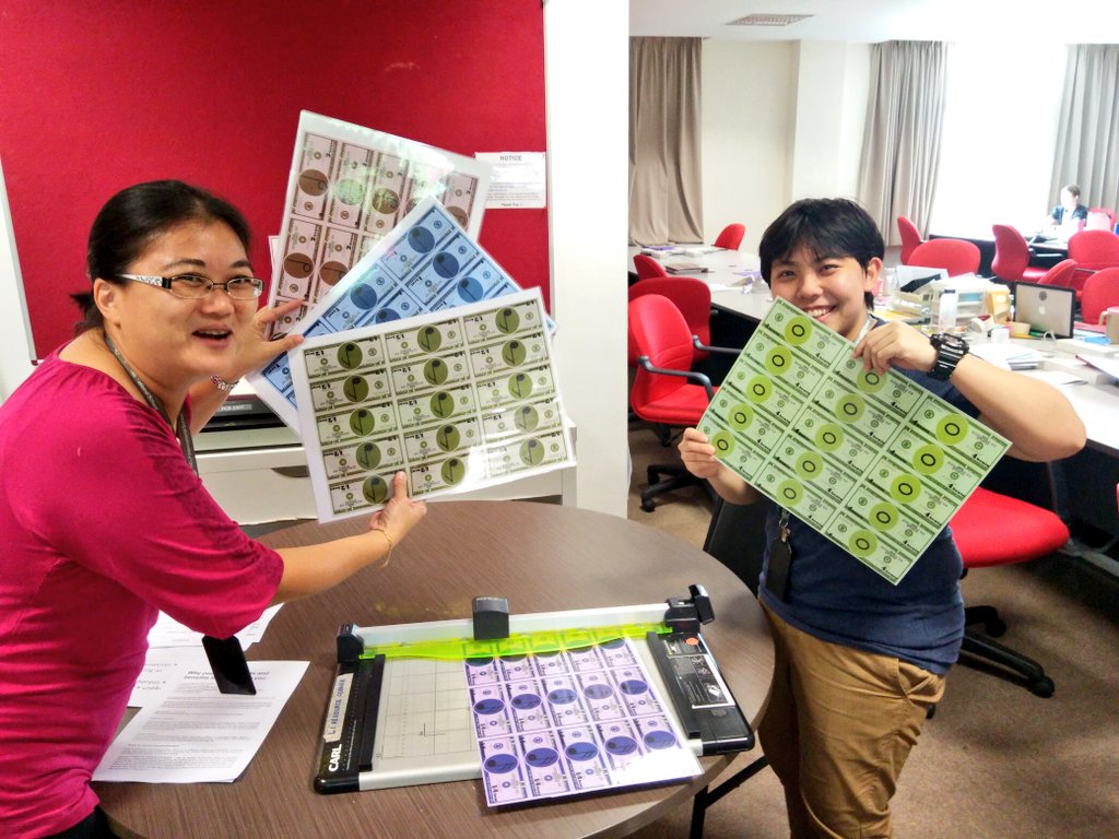 Passing by Level 2 staffroom after lunch and bumped into a super creative and dedicated teacher who designed her own music currencies for teaching and learning. 

Look forward to collaborate with you #HISBB #his_learning @MsYangYong <a href="/pt_stella/">StellaWongPT</a> <a href="/VtlProfessor/">VictorTSENG</a>