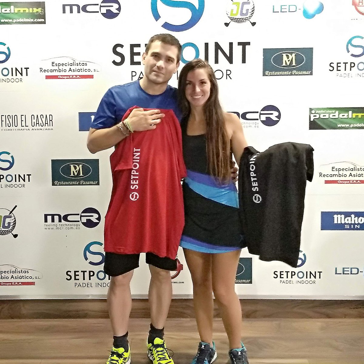 SetPointG's tweet photo. Como sabemos que os gustan las fotos que hacemos, aquí van unas cuantas del pasado Pozo Ibérico del 23 de septiembre, gracias a todos por vuestra participación y ¡Nos vemos en el siguiente! #setpoint #padel #padelindoor #getafe #madrid #padelfever #padelmadrid https://t.co/jxiP4k1wbS
