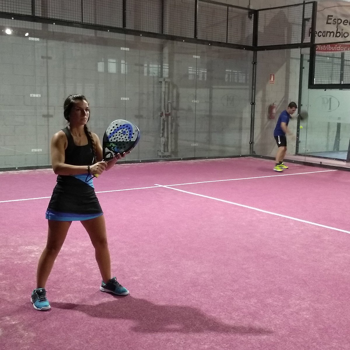 SetPointG's tweet photo. Como sabemos que os gustan las fotos que hacemos, aquí van unas cuantas del pasado Pozo Ibérico del 23 de septiembre, gracias a todos por vuestra participación y ¡Nos vemos en el siguiente! #setpoint #padel #padelindoor #getafe #madrid #padelfever #padelmadrid https://t.co/jxiP4k1wbS