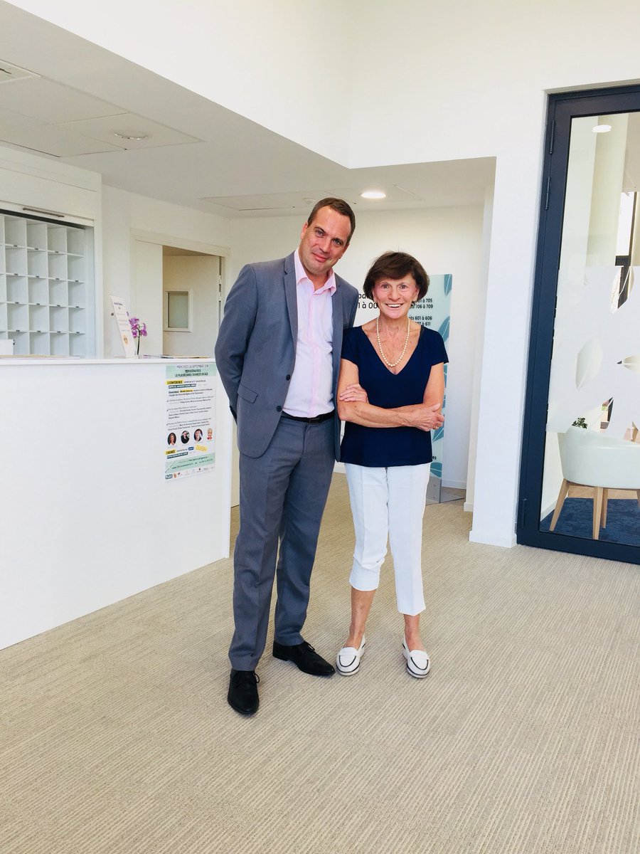 VGileni's tweet photo. Conférence #sexagénaire @nimes pour parler sans tabou de la sexualité des #seniors avec @micheledelaunay de passage dans notre #senioriales en ville de #nimes en compagnie de notre DG @misery_benjamin. Une belle rencontre avec notre #team #gard #seniors #Occitanie #i2ml https://t.co/wbyMKuc702