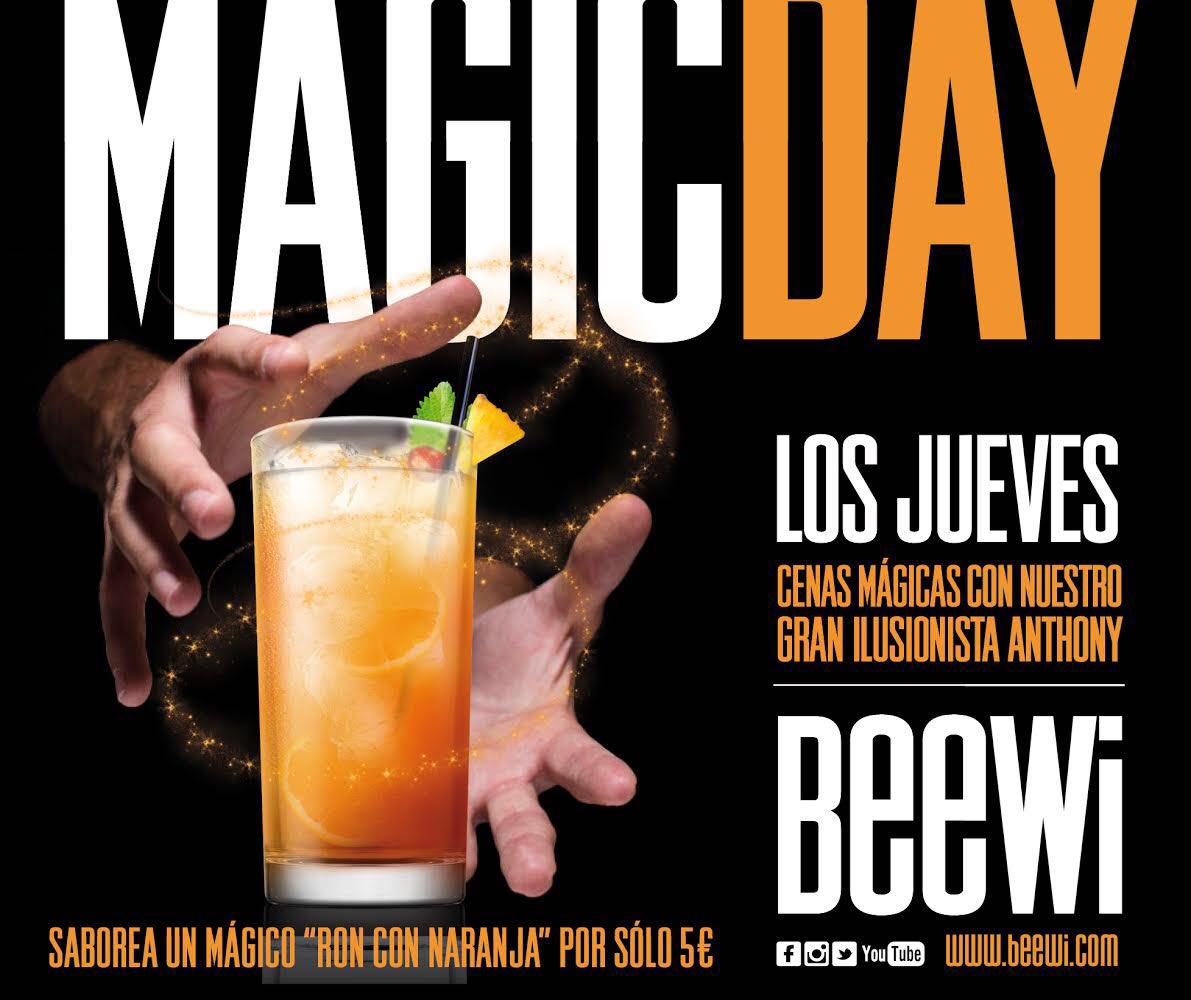 Infobeewi's tweet photo. MagicDay en #BeewiBlue 😃 Disfruta de una cena 
#magnífica con el #mago Anthony y saborea una d nuestras bebidas favoritas “La Magia” (Ron-Naranja) x solo 5€ #WeLoveYou 😘 Todos los jueves!! https://t.co/J9WEi87xrE