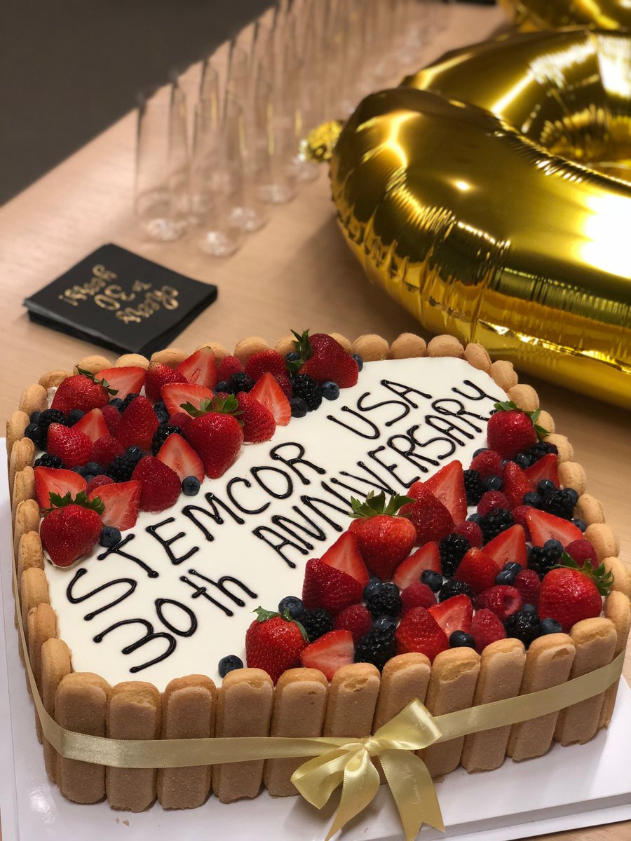 StemcorGlobal's tweet photo. Stemcor USA celebrates 30 years since registration with 2 of the original team members, and existing staff in New York. SUSA looks forward to the next 30 years with confidence. Congratulations SUSA! #Steel #Stemcor https://t.co/NA3RlXnTT6