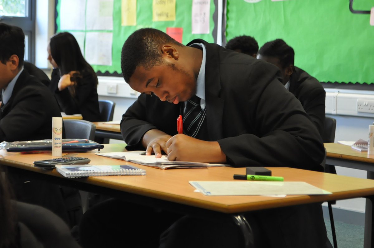 TheElmsAcademy's tweet image. Focussed in Year 11 Maths #trigonometry #hardwork #learningmaths