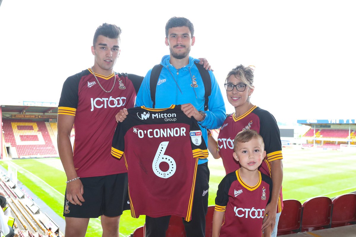 officialbantams's tweet photo. 👕VACANCIES: WIN THE SHIRT OFF MY BACK | Due to the success of the competition so far this season, the Club are looking to recruit more 'Win The Shirt Off My Back' raffle ticket sellers. #BCAFC

Read more👉 https://t.co/OIbmvZUP5E https://t.co/ziJ2aQ2DKF