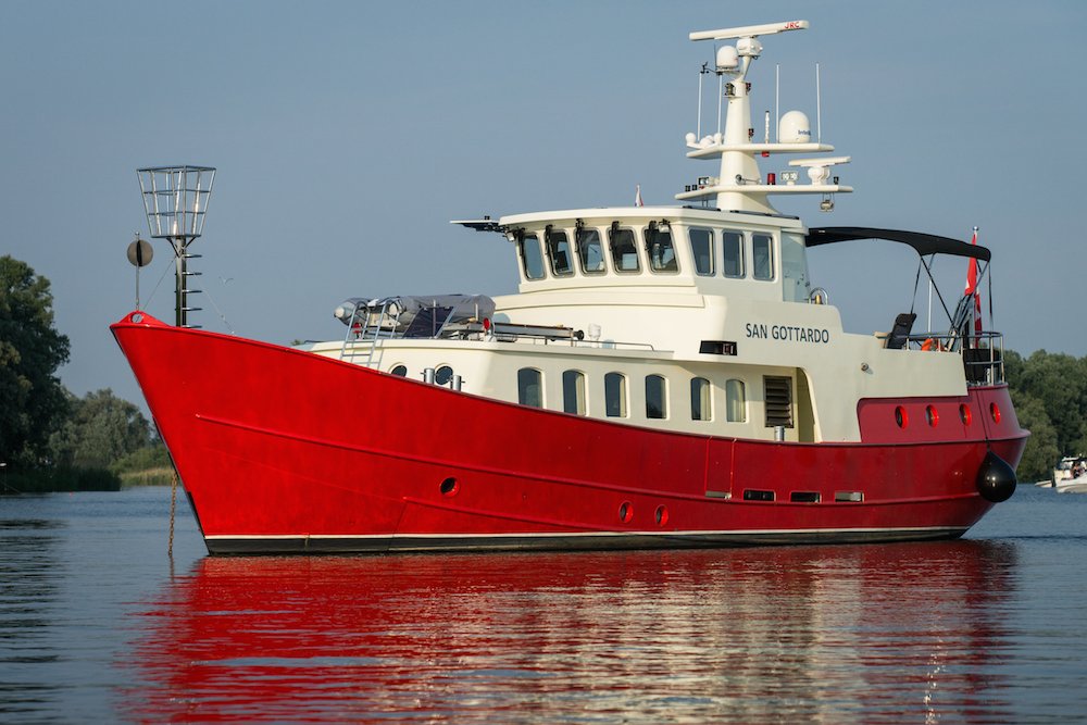 SwissArcticProj's tweet photo. Nach über drei Monaten sind wir gestern in der Schweiz angekommen. 

Die MV SAN GOTTARDO bleibt aufgrund des Wetters vorerst in Risøyhamn, wo sich der Hafenmeister, um das Expeditionsschiff kümmert.
#schweiz #mvsangottardo #swissarcticproject https://t.co/J96uthSODF