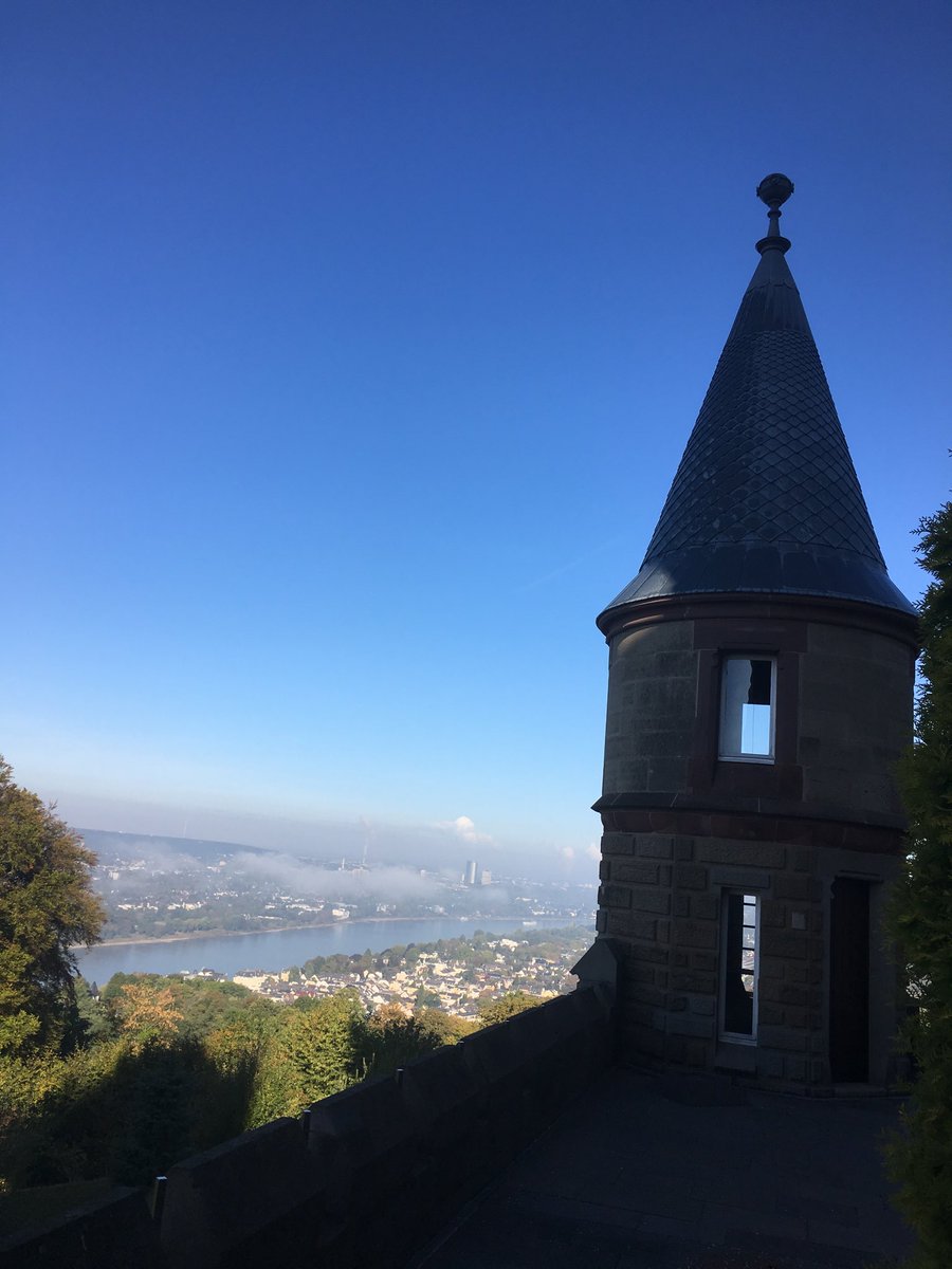 InsightSteve's tweet photo. ⁦@InsightVacation⁩ #european #grandeur guests get private viewing of #rhine #castle 2 hours before it opens to the public #insightmoments https://t.co/BjDdbU7WjC