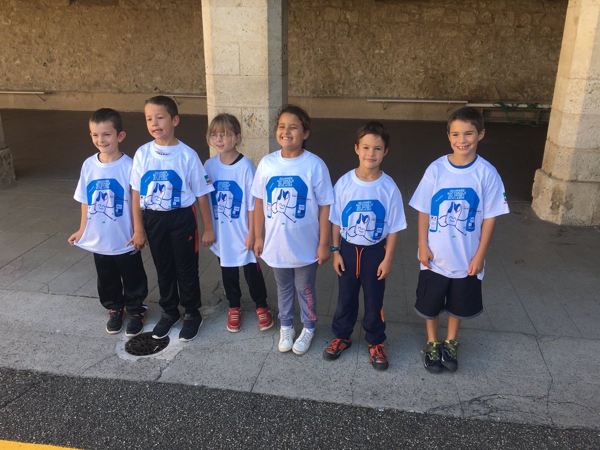 USEPgers's tweet photo. Découverte du #bumball à l’école Bladé de @VilledeLectoure avec @USEPgers @unss32  @actoulouse https://t.co/OYAU27bLn7